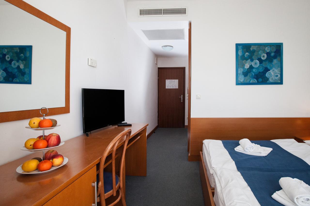 Resort Duga Uvala Pavicini Экстерьер фото