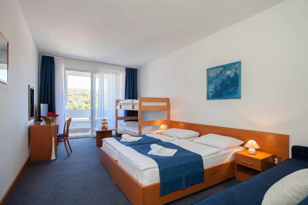 Resort Duga Uvala Pavicini Экстерьер фото