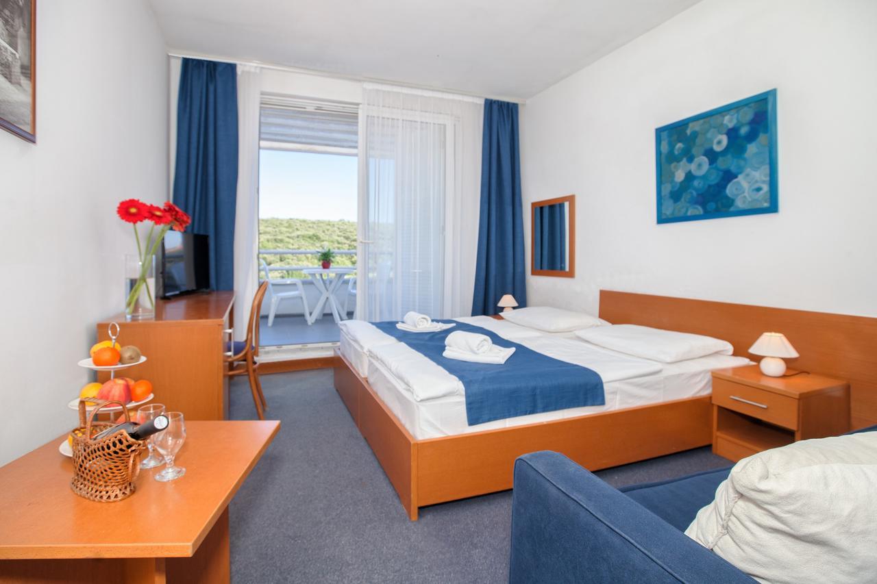 Resort Duga Uvala Pavicini Экстерьер фото