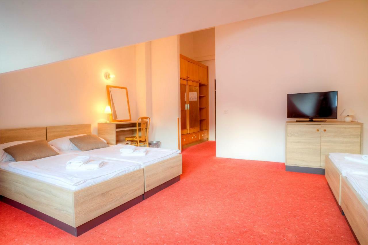 Resort Duga Uvala Pavicini Экстерьер фото