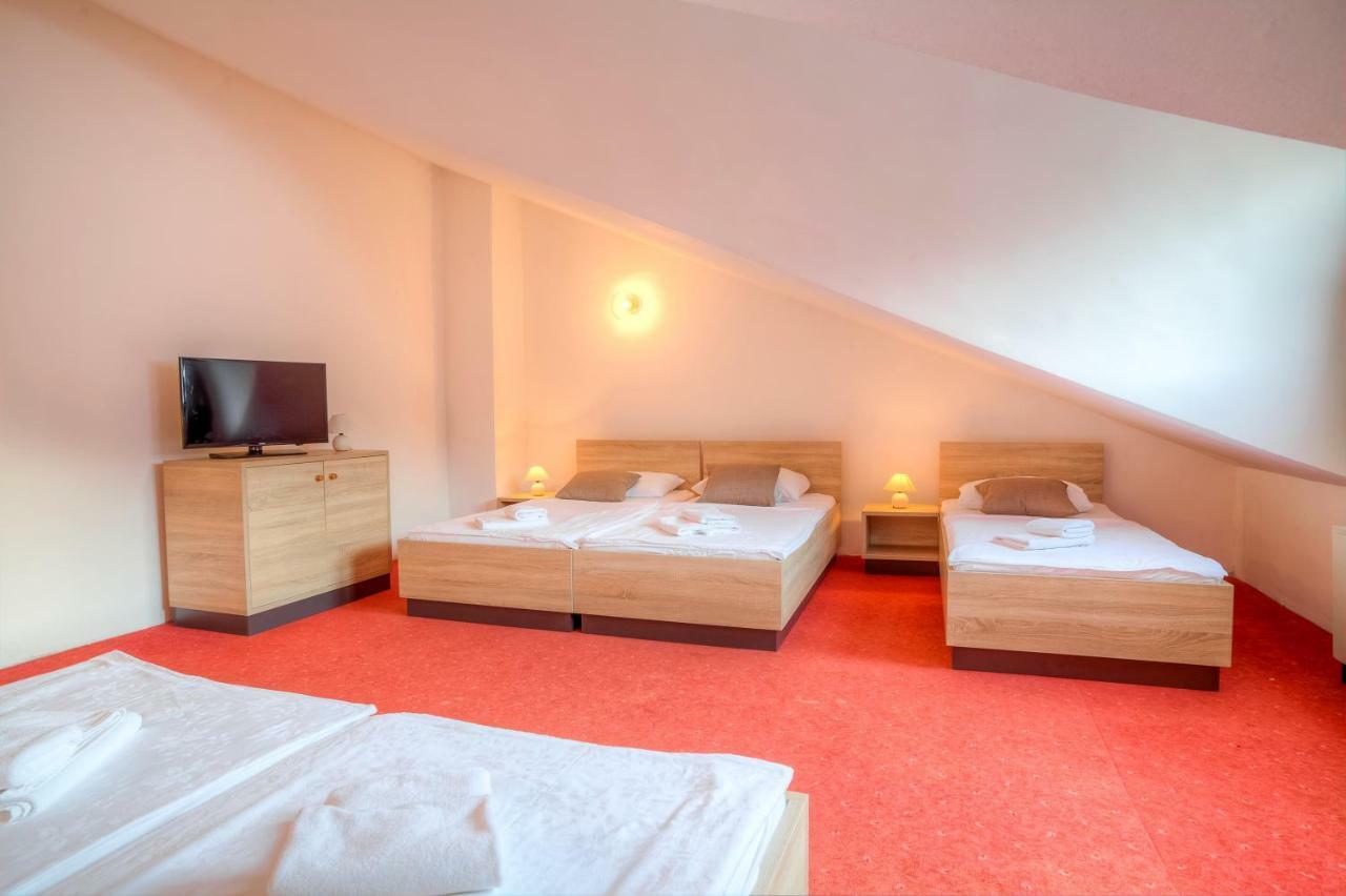 Resort Duga Uvala Pavicini Экстерьер фото