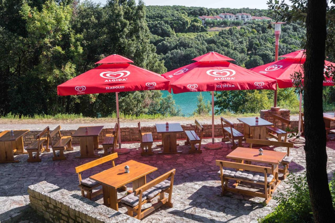Resort Duga Uvala Pavicini Экстерьер фото