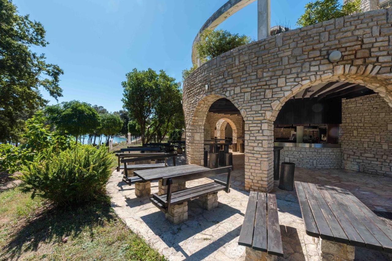 Resort Duga Uvala Pavicini Экстерьер фото